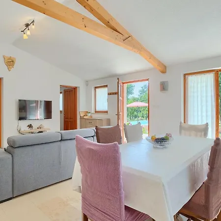 Martinetinka Holiday home *